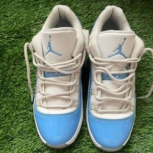 Jordan 11 university blue